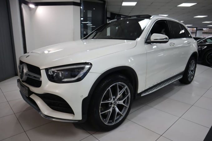 2025 Mercedes-benz Glc