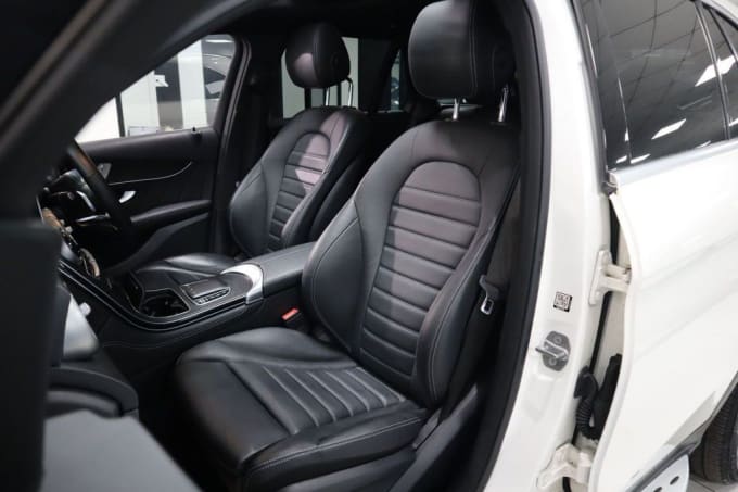 2025 Mercedes-benz Glc