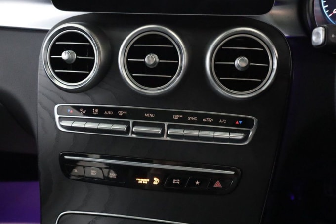 2025 Mercedes-benz Glc