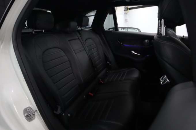 2025 Mercedes-benz Glc