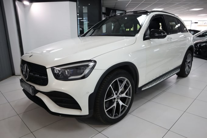 2025 Mercedes-benz Glc