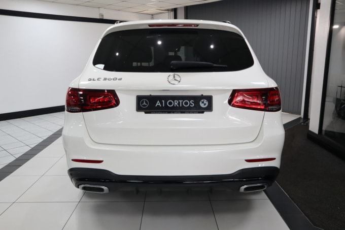 2025 Mercedes-benz Glc