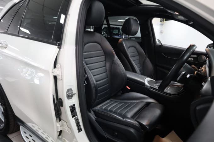2025 Mercedes-benz Glc