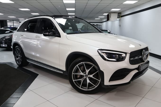 2025 Mercedes-benz Glc