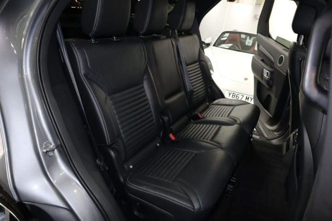 2025 Land Rover Discovery