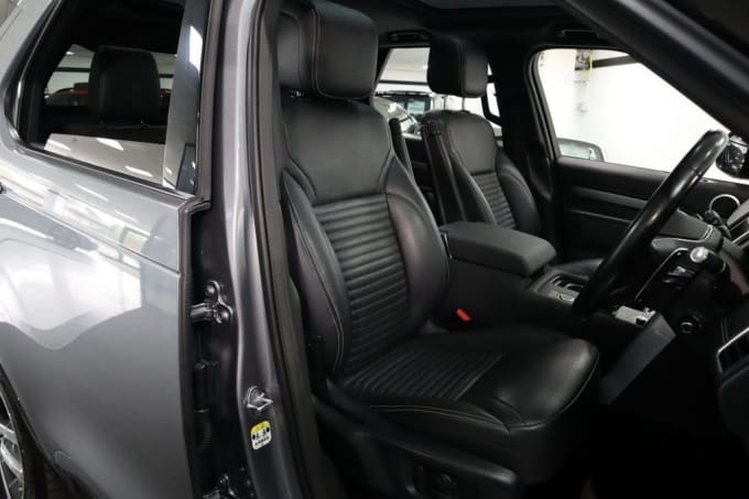 2025 Land Rover Discovery