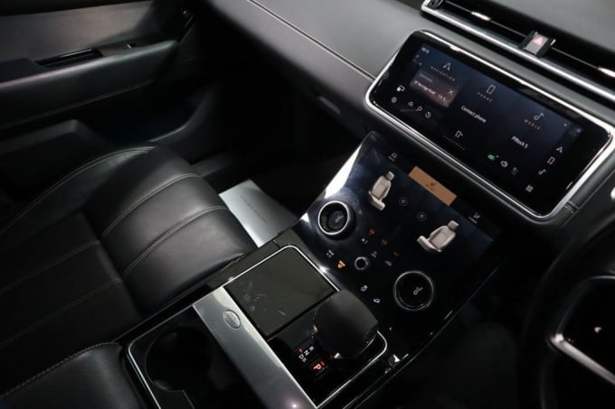 2025 Land Rover Range Rover Velar