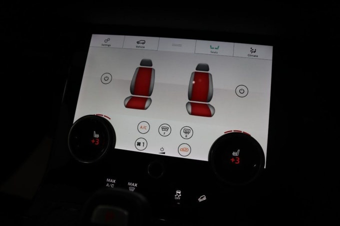 2025 Land Rover Range Rover Evoque