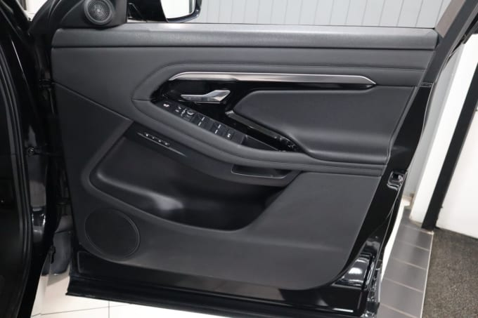 2025 Land Rover Range Rover Evoque