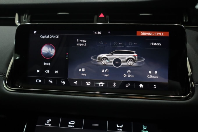 2025 Land Rover Range Rover Evoque