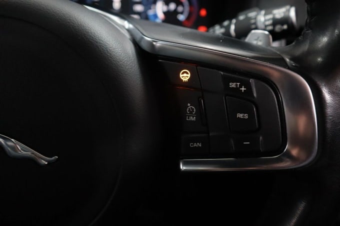2025 Jaguar Xf