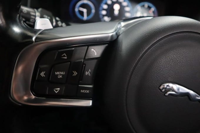 2025 Jaguar Xf