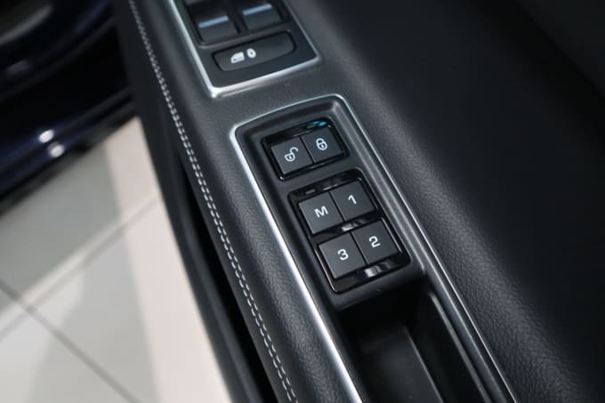 2025 Jaguar Xf