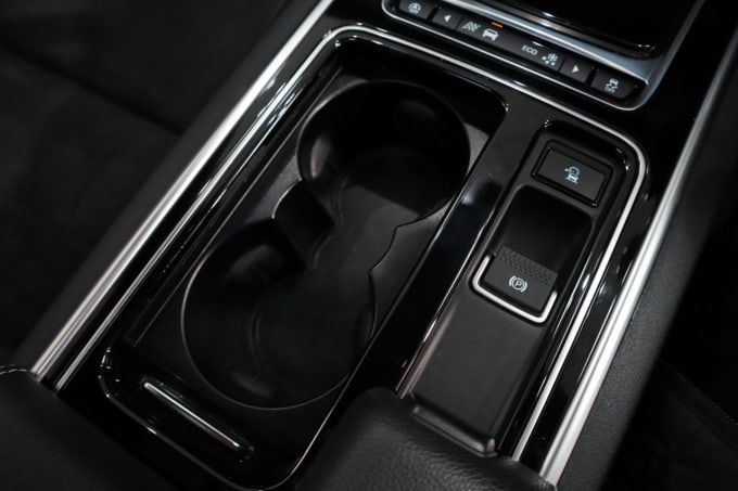 2025 Jaguar Xf