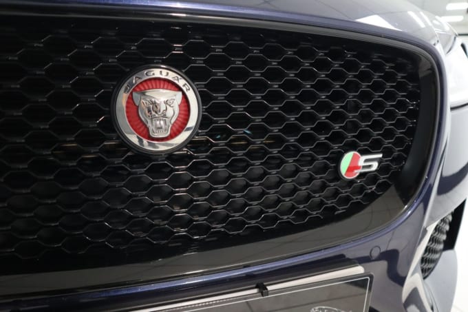 2025 Jaguar Xf