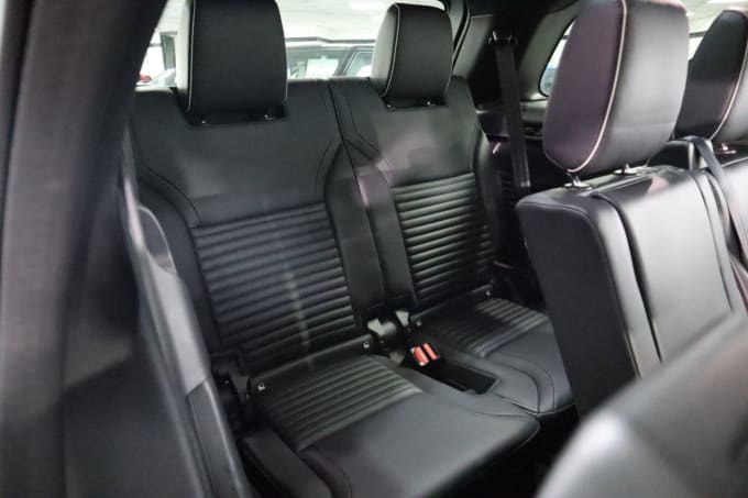 2025 Land Rover Discovery