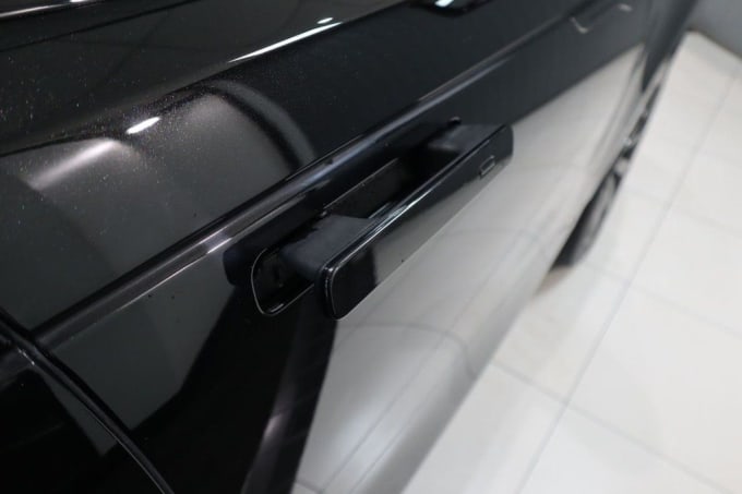 2025 Land Rover Range Rover Velar