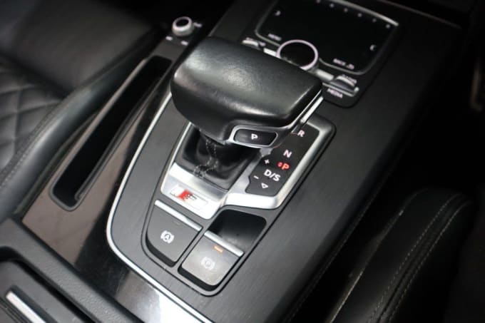 2025 Audi Sq5