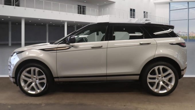 2025 Land Rover Range Rover Evoque