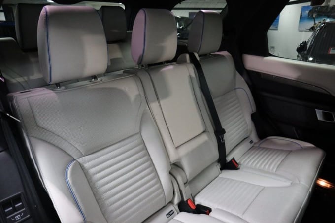 2025 Land Rover Discovery