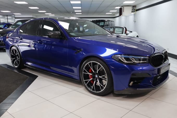 2025 BMW M5