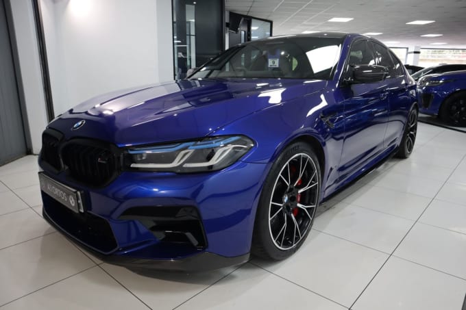 2025 BMW M5