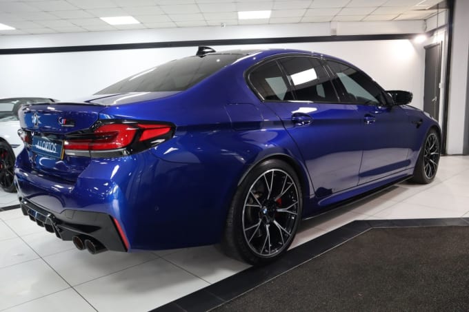 2025 BMW M5
