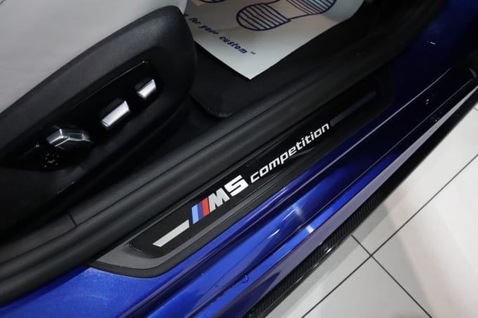2025 BMW M5