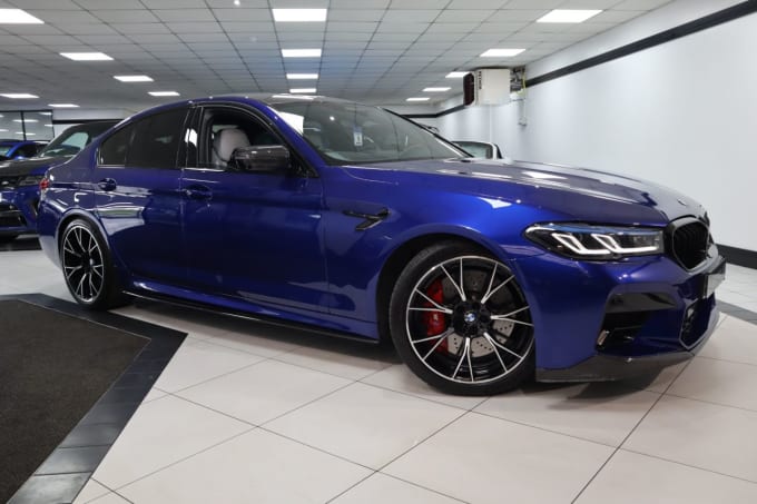 2025 BMW M5