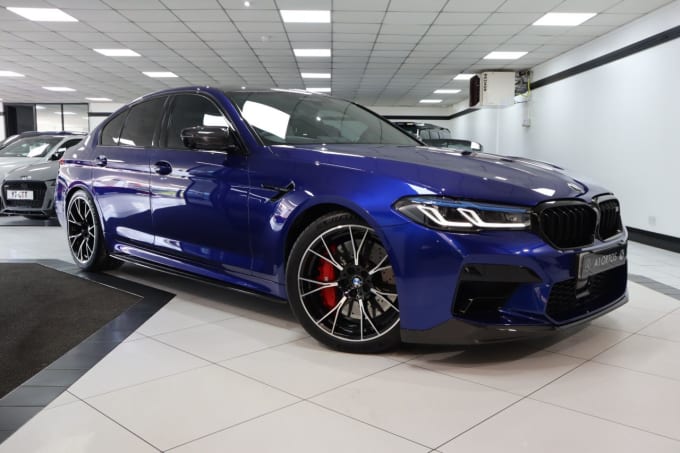 2025 BMW M5