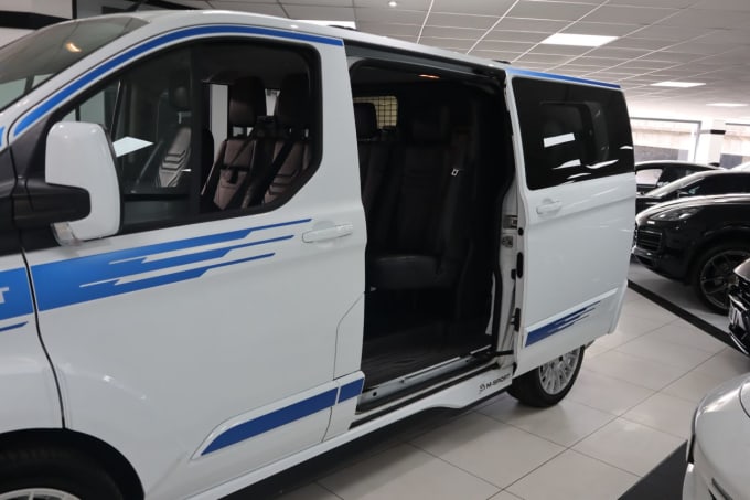 2025 Ford Transit Custom
