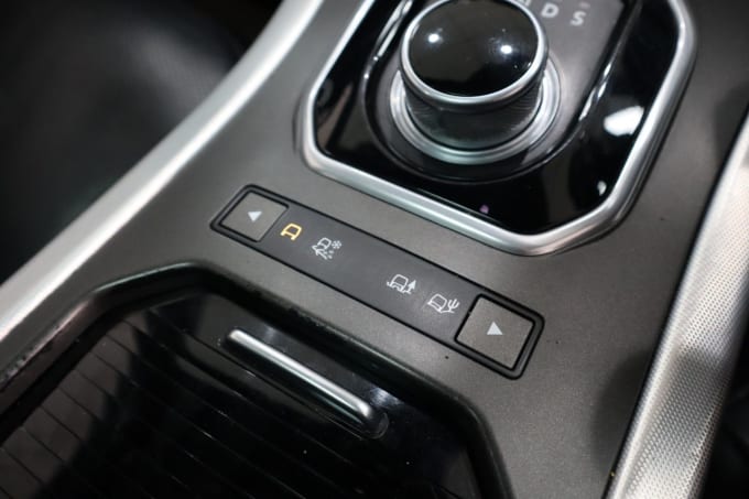 2025 Land Rover Range Rover Evoque