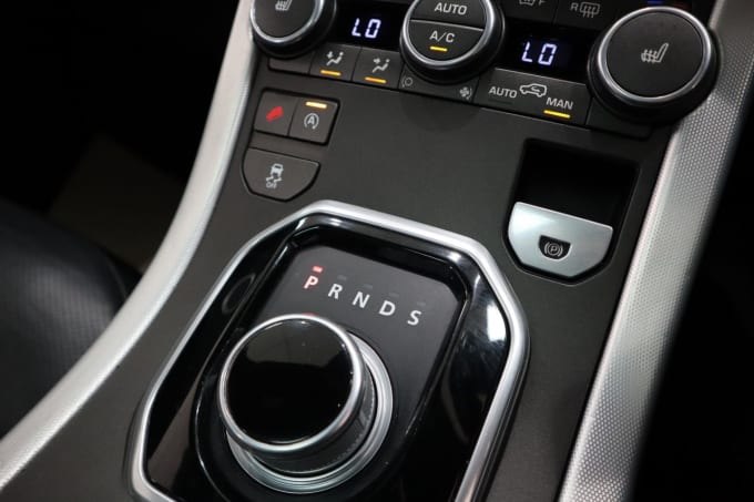 2025 Land Rover Range Rover Evoque