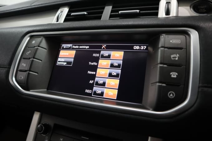 2025 Land Rover Range Rover Evoque