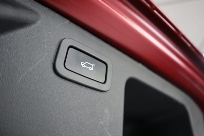 2025 Land Rover Discovery Sport