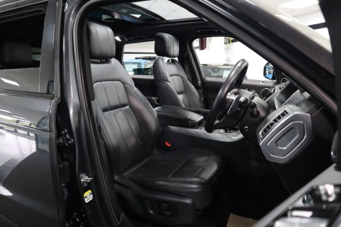 2025 Land Rover Range Rover Sport