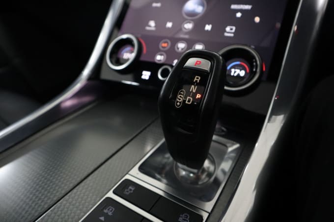 2025 Land Rover Range Rover Sport