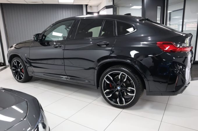 2025 BMW X4