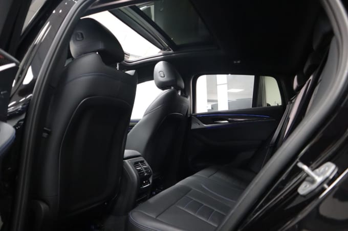 2025 BMW X4