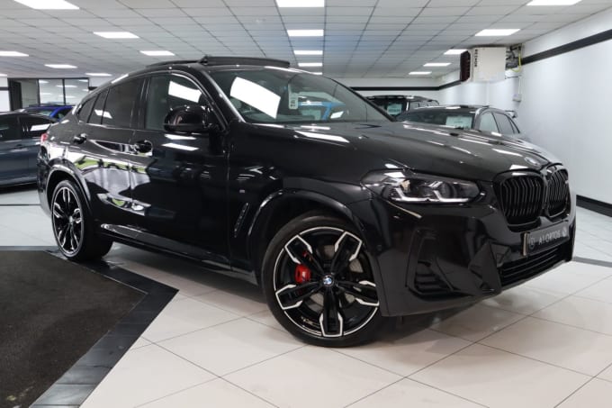 2025 BMW X4