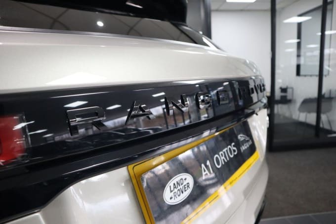 2025 Land Rover Range Rover Velar