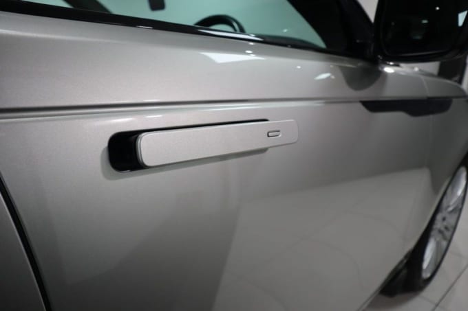 2025 Land Rover Range Rover Velar