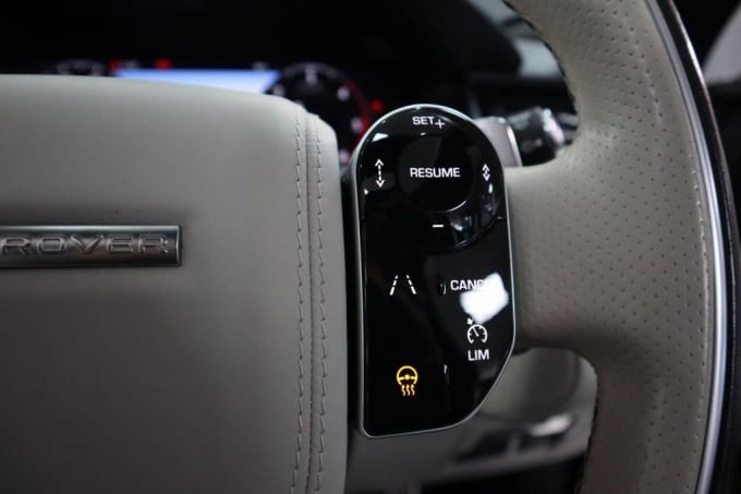 2025 Land Rover Range Rover Velar