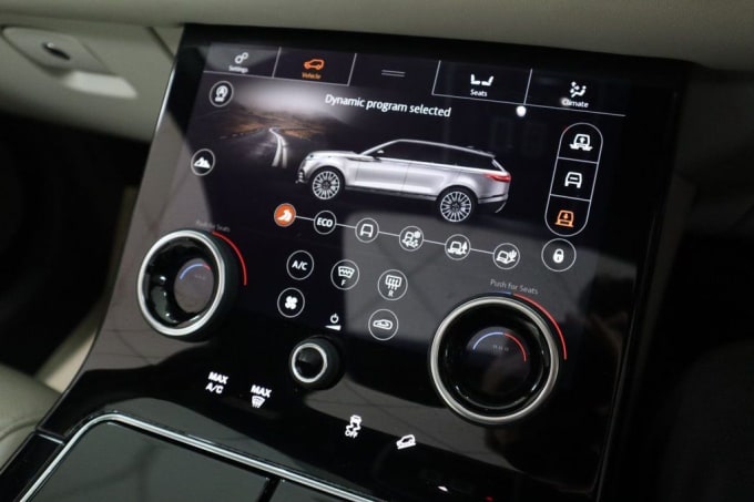 2025 Land Rover Range Rover Velar