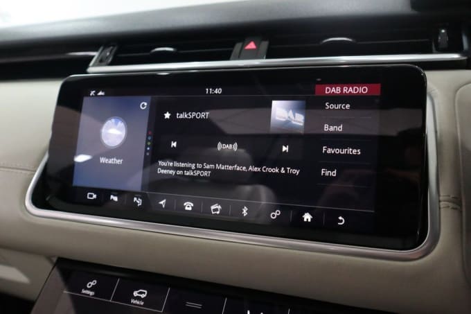2025 Land Rover Range Rover Velar