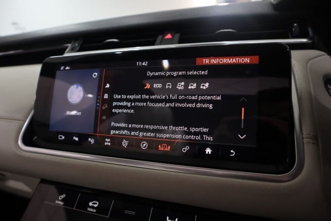 2025 Land Rover Range Rover Velar