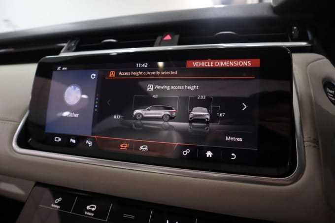 2025 Land Rover Range Rover Velar