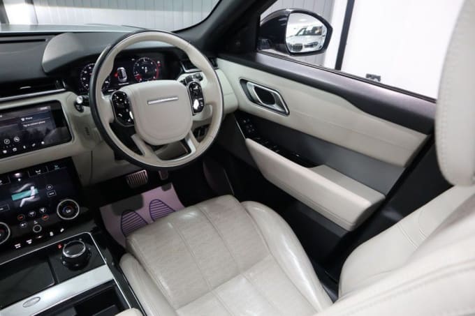 2025 Land Rover Range Rover Velar