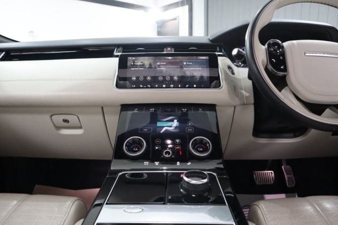 2025 Land Rover Range Rover Velar