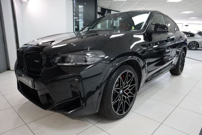 2025 BMW X4 M